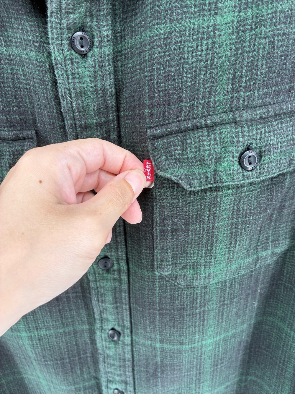 Levi's Forest Green Relaxed Fit Plaid Shirt - Picture 2 of 8